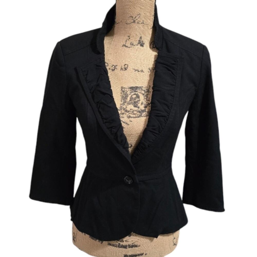 White house black market Contemporary Peplum Women's Black Jacket Blazer Size 2